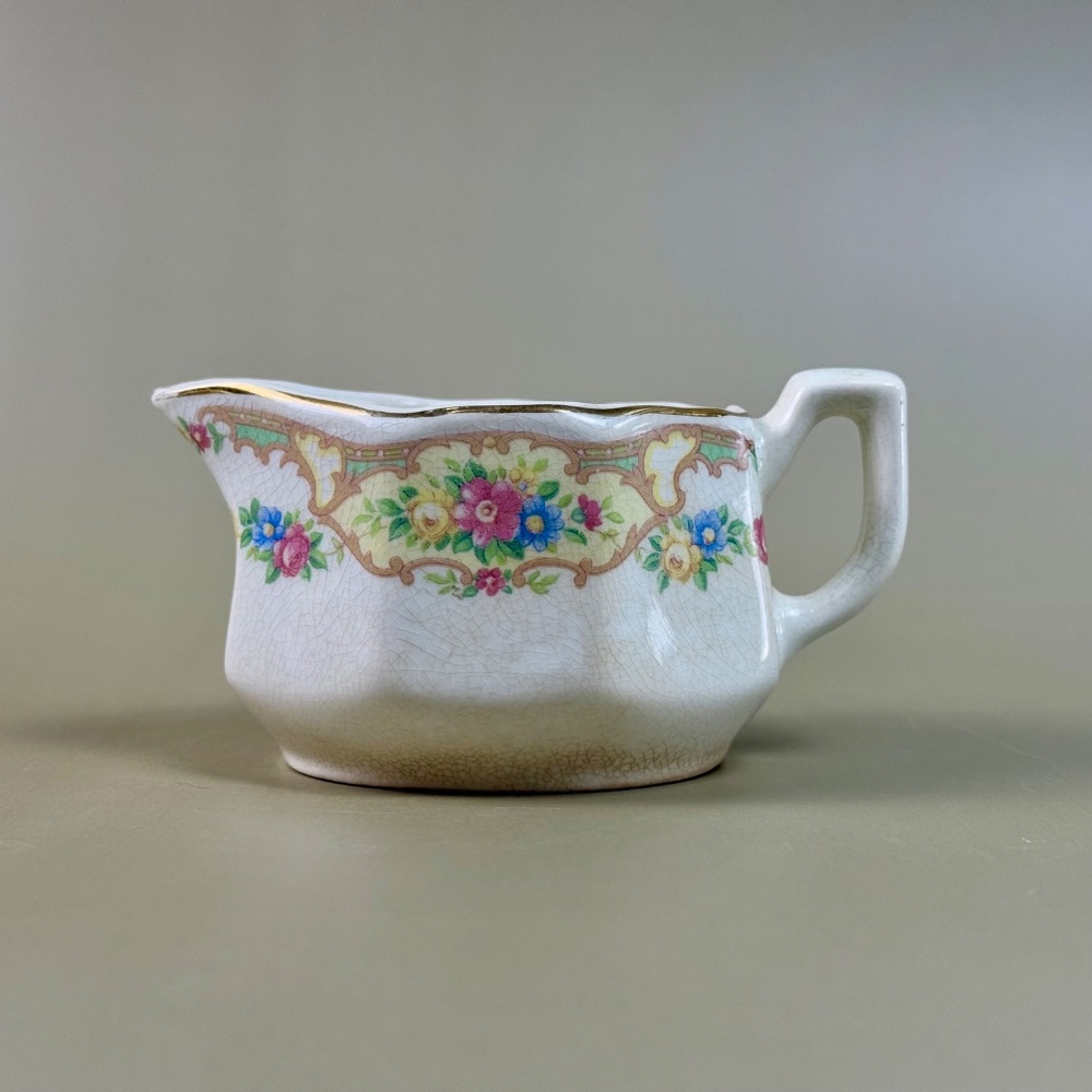 Vintage Mount Clemens Pottery Mini Creamer – "Mildred" Floral Pattern - Picture 3 of 11